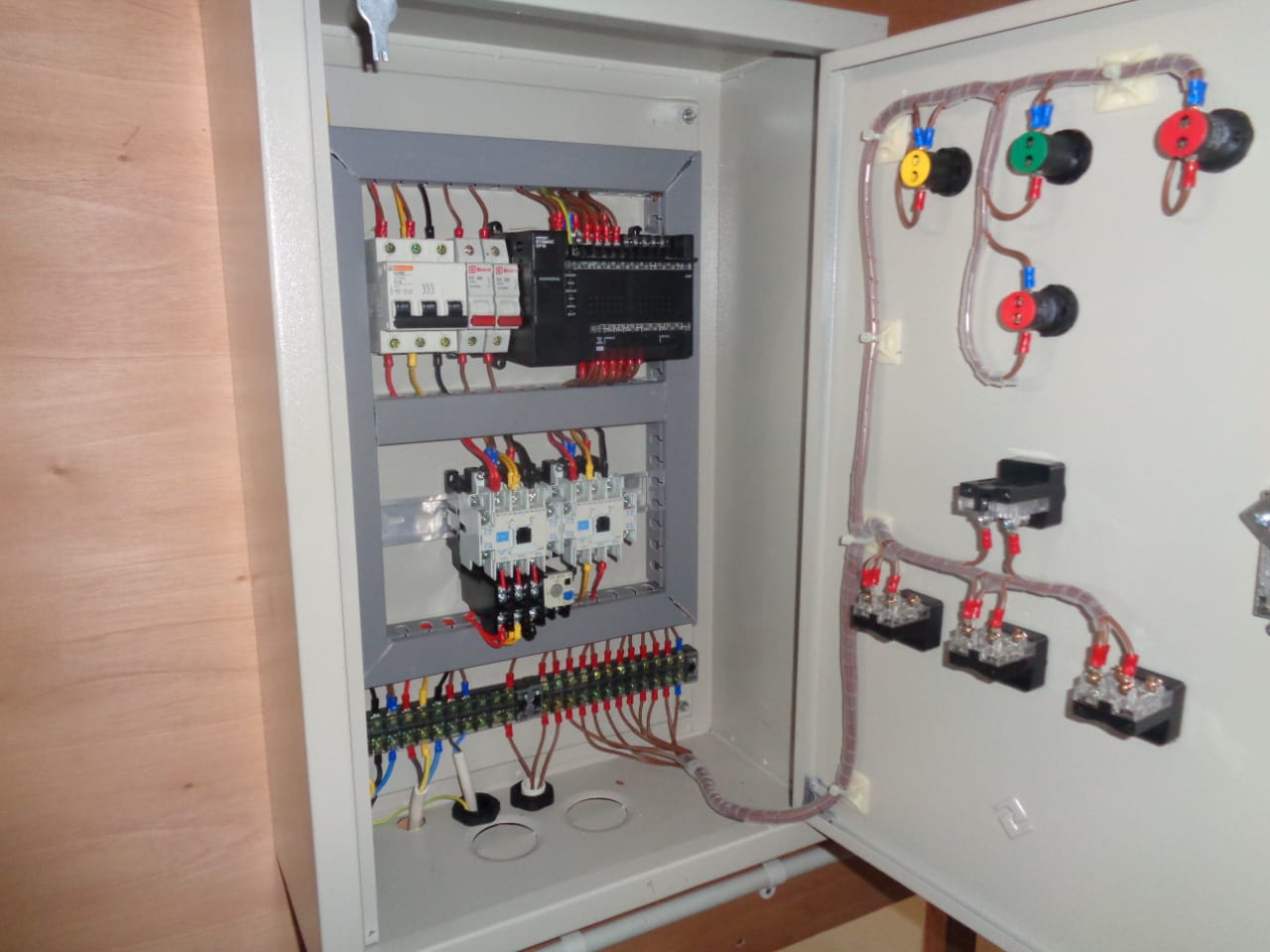 Panel listrik